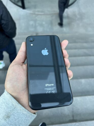 наклейка айфон: IPhone Xr, Б/у, 64 ГБ, Черный, 75 %