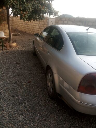 Volkswagen: Volkswagen Passat: 1.9 l | 2002 il Sedan — 5