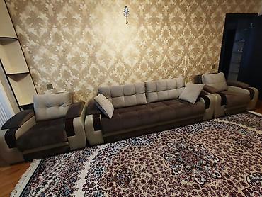 Divan desti satilir. Qiymet 260 azn.Acilir ve bazalidir. Unvan