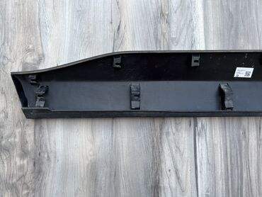 Пороги и комплектующие: Наружные накладки порогов Toyota, 2020 г., Б/у, Оригинал — 10