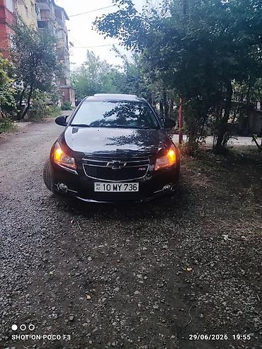 235 55 18: Chevrolet Cruze: 1.4 l | 2014 il 237522 km Sedan — 1