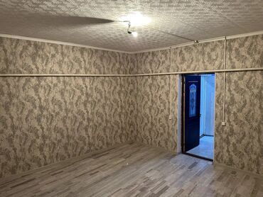 продаю дом бишкек центр: 30 м², 1 комната, Бронированные двери, Забор, огорожен, Теплый пол