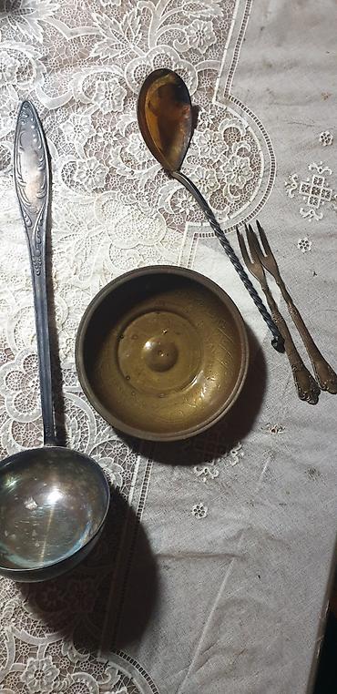 kepce: Antik mis kasa,Mətbəx/servis üçün köhnə üslubda metal qab-qacaq dəsti — 1