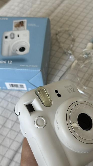 Фото жана видеокамералар: Продаю фотоаппарат Instax Mini 12, в хорошем состоянии. 
торг уместен — 3