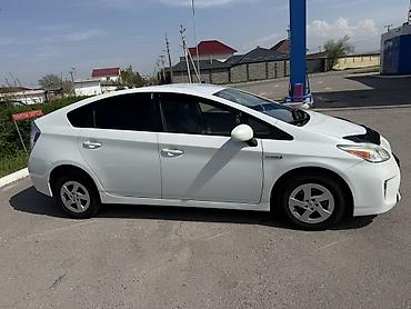 Toyota: Toyota Prius: 2012 г., 1.8 л, Вариатор, Гибрид, Хэтчбэк — 5