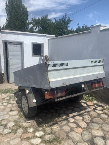 дом на клесах: Чиркегич, Өзү төкмө