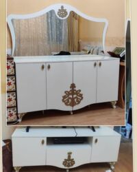 Qonaq otağı dəstləri: İşlənmiş, Komod, TV altlığı