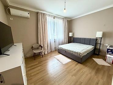 studio apartment: Студия, 80 м², 6 мкр 3 этаж, Дизайнерский ремонт — 2