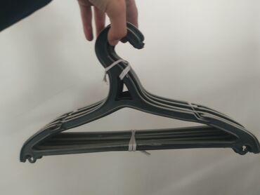 вешалка для одежды на колесах: Кийим илгичтер