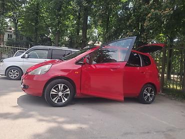 джаз авто: Honda Jazz: 2004 г., 1.4 л, Вариатор, Бензин, Хэтчбэк — 3