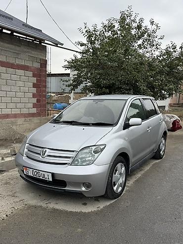 желмайан бензин: Toyota Ist: 2003 г., 1.5 л, Автомат, Бензин, Хетчбек — 2