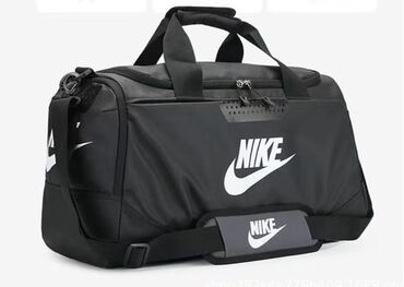 сумка из питона: ПРОДАЮ НОВУЮ СУМКУ НАЙК В ОТЛИЧНОМ КАЧЕСТВЕ,МАТЕРИАЛ