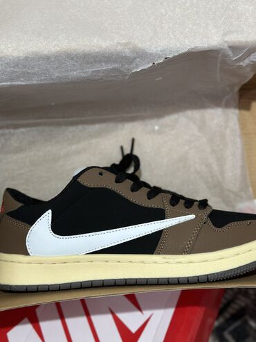 мужские свитеры: Мужские кроссовки, 39, Nike, Новый, цвет - Коричневый, Бесплатная доставка