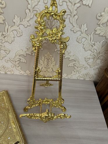 Şəkillər, tablolar: Təcili satilir Təzədir. Qurani Kerim qoyulur içinə. Üstünə Ərəbcə — 6