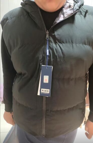 Другая мужская одежда: Новинка!!! Двухсторонний спортивный мужской жилет.Осень/зима. Размеры — 12