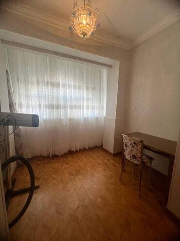 Köhnə tikili: Bakı, 4 otaqlı, Köhnə tikili, m. Həzi Aslanov, 100 kv. m — 11