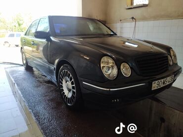 Mercedes-Benz: Mercedes-Benz E-Class: 2 l | 2000 il Sedan — 7