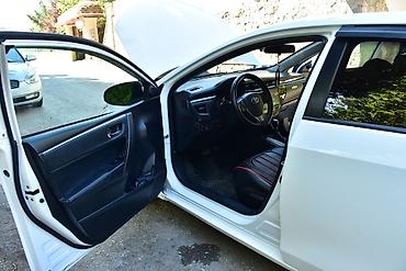 avtomobil diski: Toyota Corolla sedan – ağ rəng, modern dizaynlı ön barmaqlıq və LED — 6
