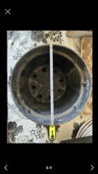 Bitkilər üçün dibçəklər: Gül və dibçək qabları satılır.Plastik,kauçuk materyaldır.Sayı 50 — 8