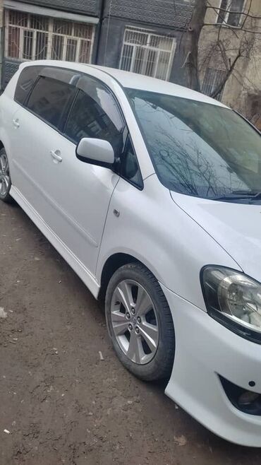 Toyota: Toyota Ipsum: 2003 г., 2.4 л, Автомат, Бензин, Минивэн