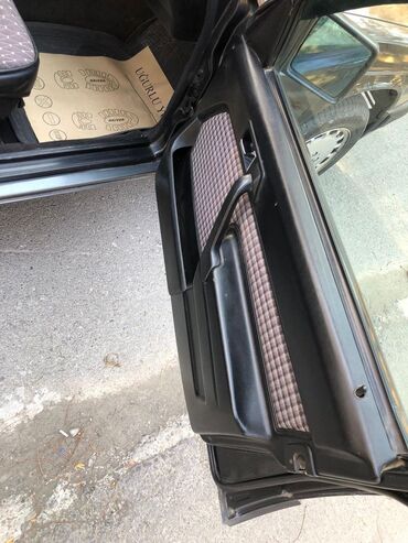 Mercedes-Benz: Mercedes-Benz 190: 2 l | 1990 il Sedan — 14