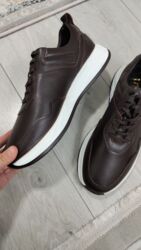 Кроссовки и спортивная обувь: Мужские кроссовки, 43, Новый, цвет - Черный, Платная доставка — 17