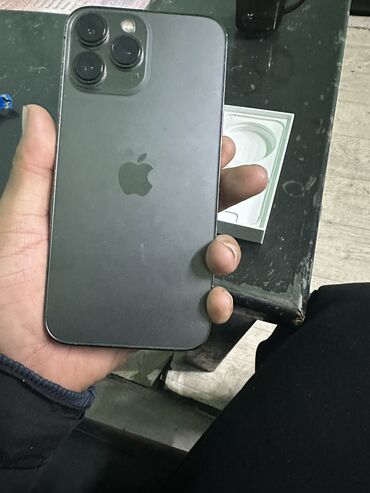 телефон бу айфон: IPhone 13 Pro Max, Б/у, 512 ГБ, Black Titanium, Кабель, Коробка, Наушники, 80 %