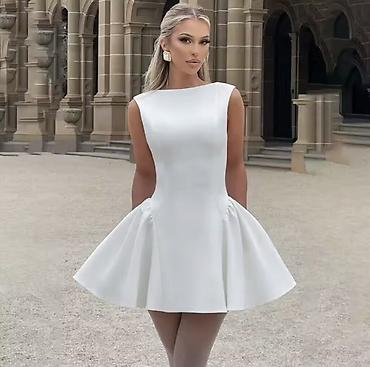 bele baletanke: Elegantna koktel haljina A-kroja
2500 🔥
S M L — 5