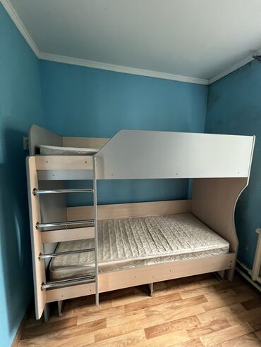 детские двухъярусные кровати в бишкеке цены: Продаю двухярустную кровать, состояние отличное! Цена 7000