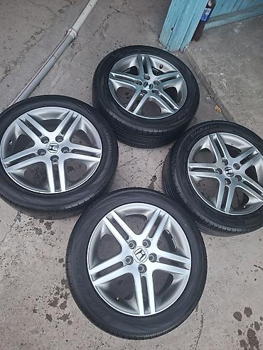 h: - Диски: 5-лучевые, оригинал Honda, разболтовка 5×114.3, центральные — 1
