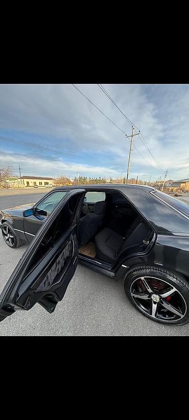 Mercedes-Benz: Mercedes-Benz W124: 2.2 l | 1994 il Sedan — 6