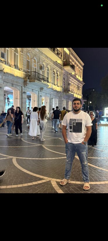 Gözəllik Salonları: Iş istiyirem 🤚🏾