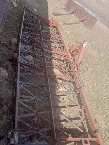 Тракторы МТЗ (Беларус): Трактор шаймандары менен сатылат — 12