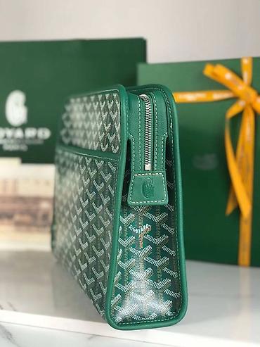 klatç: Goyard kəsimli sənəd/planşet çantası – yaşıl “Goyardine” monoqramlı — 4
