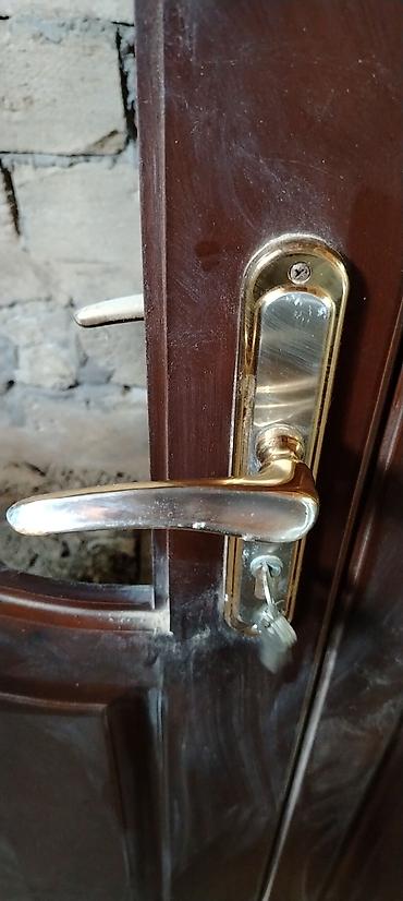 Digər mebel: 2 layalı qapı,Bahalı zamok üstündə 5 ədəd açar, yaxşı vəziyyətdədir — 2