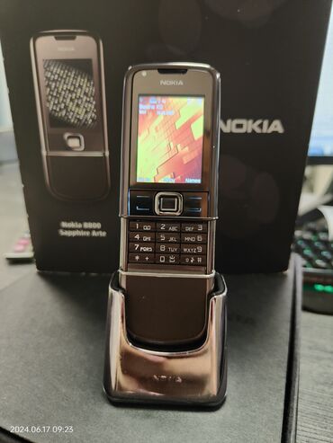 телефон не бу: Nokia 8 Sirocco, Б/у, < 2 ГБ