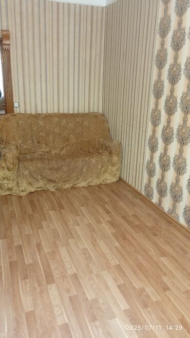 Uzunmüddətli kirayə mənzillər: Сдаётся в аренду семье. Рядом с метро Аджеми. На долгий срок. 1 этаж — 7