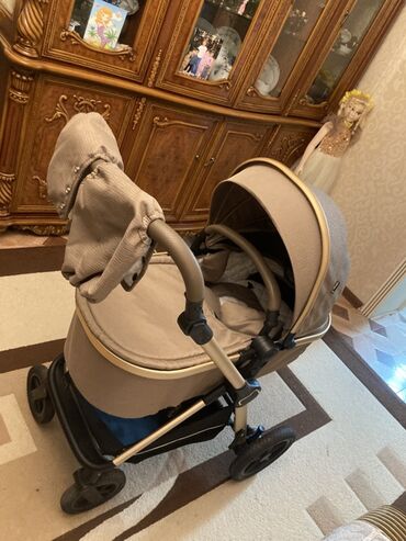 Araba-beşiklər: Çıxarıla bilən beşikli araba, Yaş: <1 ay — 8