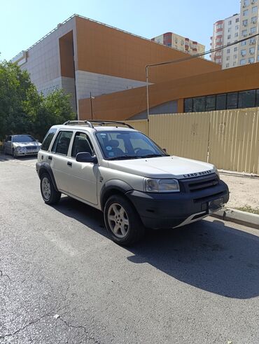Land Rover: Salam. Maşın 2010cu ildə Amerikadan sifarişlə gəlib. Ilk sahibiyəm, öz