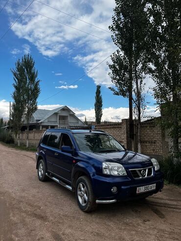 машины битые: Nissan X-Trail: 2002 г., 2 л, Автомат, Бензин, Кроссовер