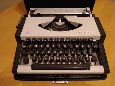 Antikvarna roba: Pisaca masina TBM de Luxe sa koferom Mislim da pise samo crnim