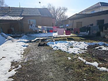 sweet home: Продаётся пол дома с дворовой территорией. - Планировка: несколько — 2