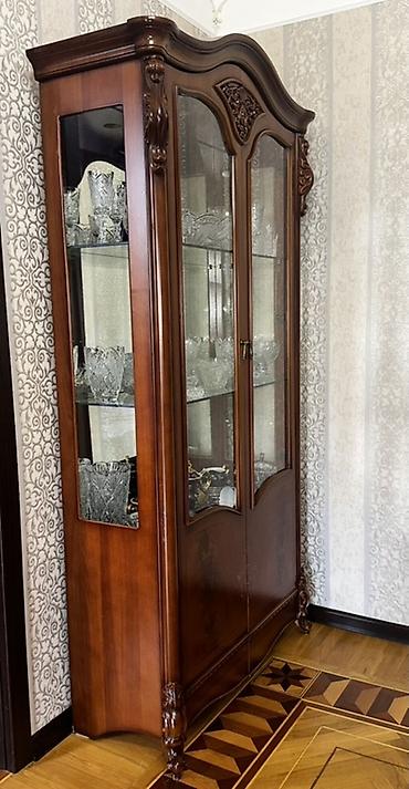 isqaflar: Təzədir. Evdən köç ilə əlaqədar satılır. Qırığı yoxdur. Hündürlüyü - — 2