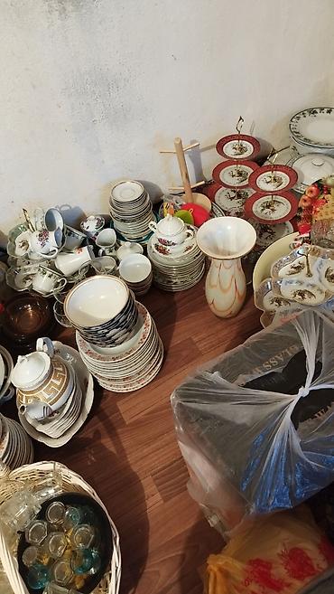 Продам посуду, разные сервисы, кесешки, чайник, вареницы, есть новые