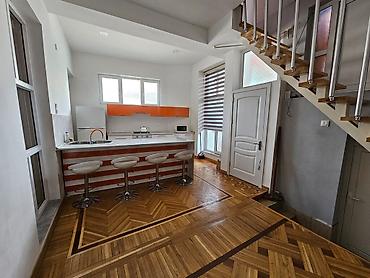 Həyət evləri və villaların satışı: 4 otaqlı, 2 kv. m — 8