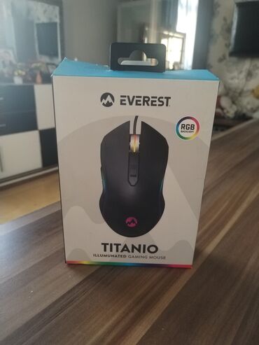 Mauslar: Everest Titanio RGB işıqlı oyun siçanı. 6 düyməli optik siçan, 1.8M
