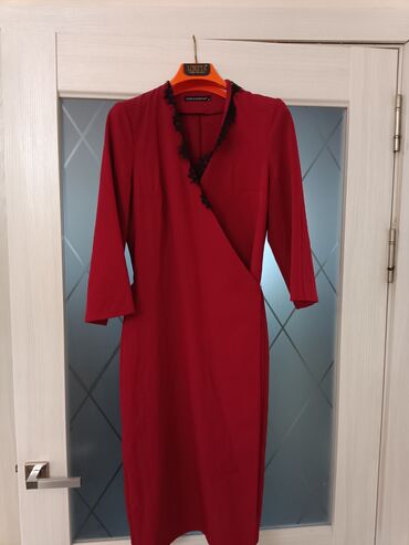 трикотажные платья для полных: Вечернее платье, Классическое, Средняя модель, Трикотаж, С рукавами, M (EU 38), XL (EU 42)