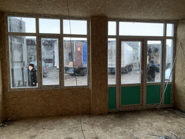 двери на балкон: Пластиковые окна на заказ, Балконные, Витражные, Мансардные