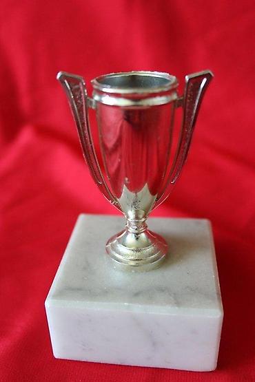 Značke, ordenje i medalje: STARI PEHAR SA MERMERNIM POSTOLJEM | Stari mali pehar sa mermernim — 1