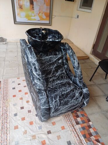 Salon, tibbi mebel dəsti: Gözəllik salonu üçün mebel dəsti Tərkib: - Saç yuma stolu: qara — 27